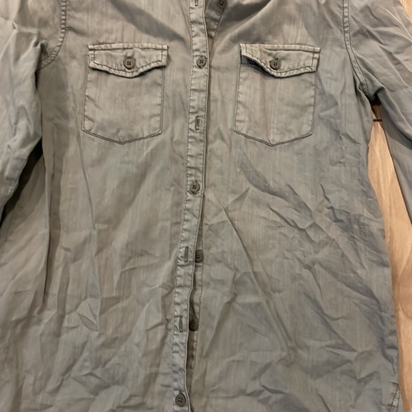 Cotton On Button Down - Picture 3 of 4